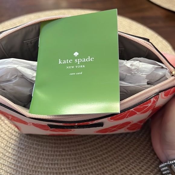 Kate spade make up bag brand new never used $25 - Picture 3 of 3